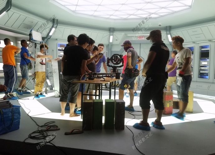 高夫“三体”系列广告采用URSA Mini 4.6K拍摄