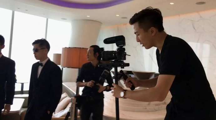 跑4K时代的婚庆片, 你是喜欢长枪大炮还是短小精干的？