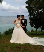 郭羡妮秀与老公甜蜜婚纱照 自曝今日结婚 - 成都影视资讯 · 时光剪影SC-FILM