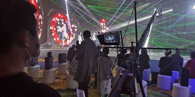 逢玺服装品牌发布会摇臂加持 - 成都影视资讯 · 时光剪影SC-FILM